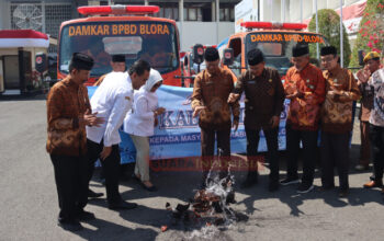 Pelantikan Pengurus Baru PWRI Blora Diwarnai Aksi Nyata Peduli Kekeringan