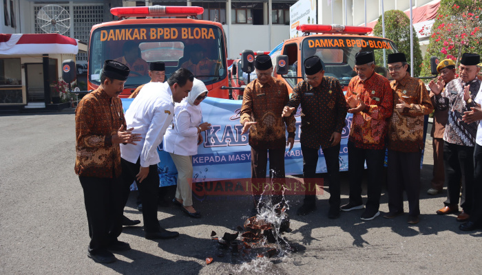 Pelantikan Pengurus Baru PWRI Blora Diwarnai Aksi Nyata Peduli Kekeringan