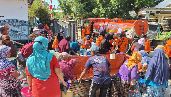 8 Armada Tangki Air Dikerahkan, BPBD Pamekasan Salurkan Bantuan ke 82 Desa Terdampak Kekeringan