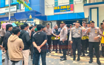 Salah Satu Sekolah di Sumenep Diduga Dijadikan Tempat Produksi Rokok, SPMP Geruduk Bea Cukai 3 IMG 20260917 211440