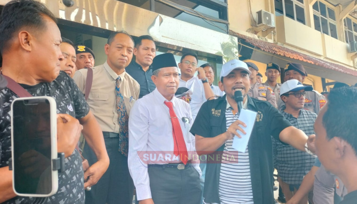 Aksi Masyarakat Pamekasan Soroti UHC, Anggaran Desil Rp17 Miliar dan Dugaan Perlakuan Istimewa Pejabat